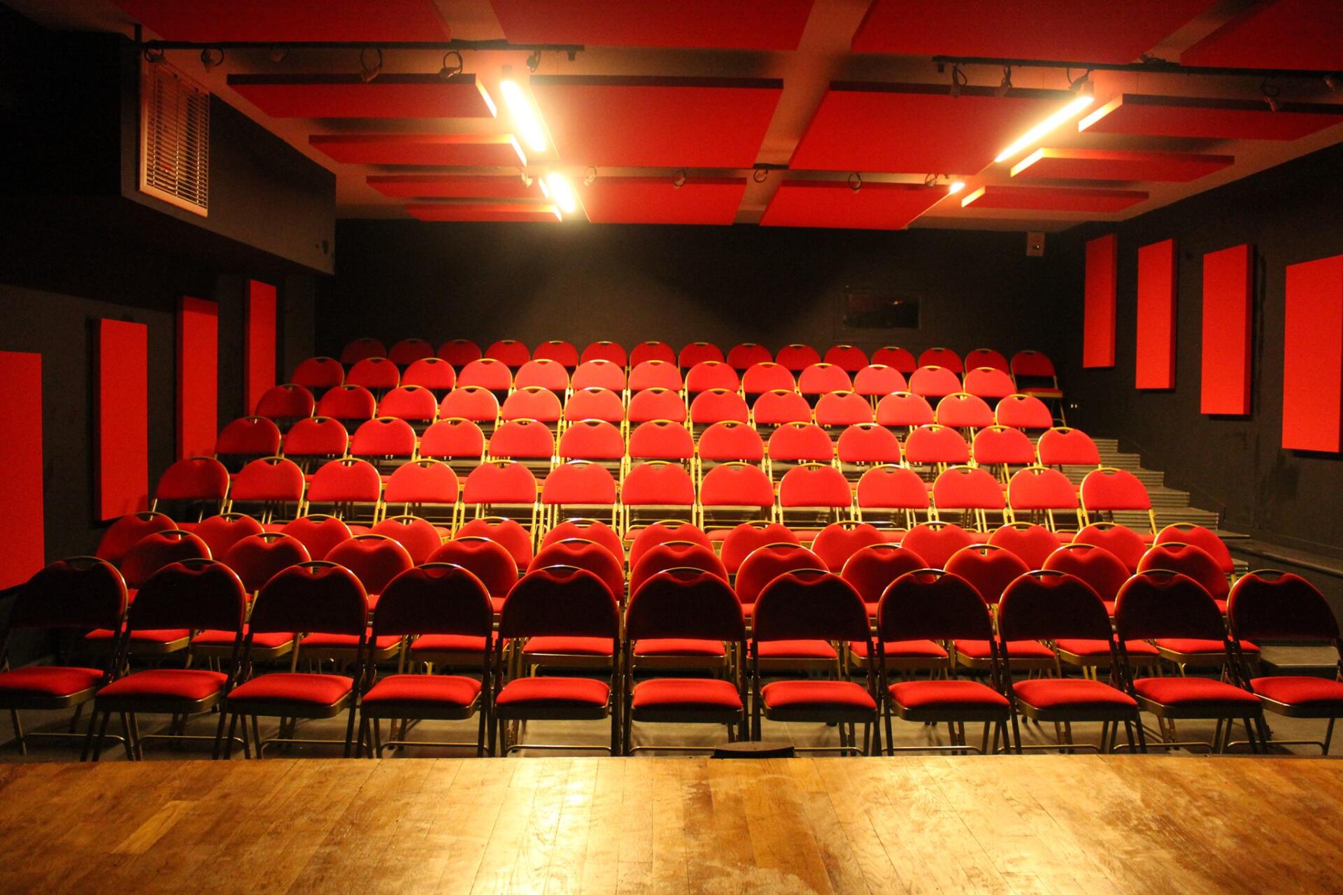 Les Hommes Sont Cons Et Les Femmes Cassent Couilles LA COMEDIE DU ONZIEME - Salles de spectacles