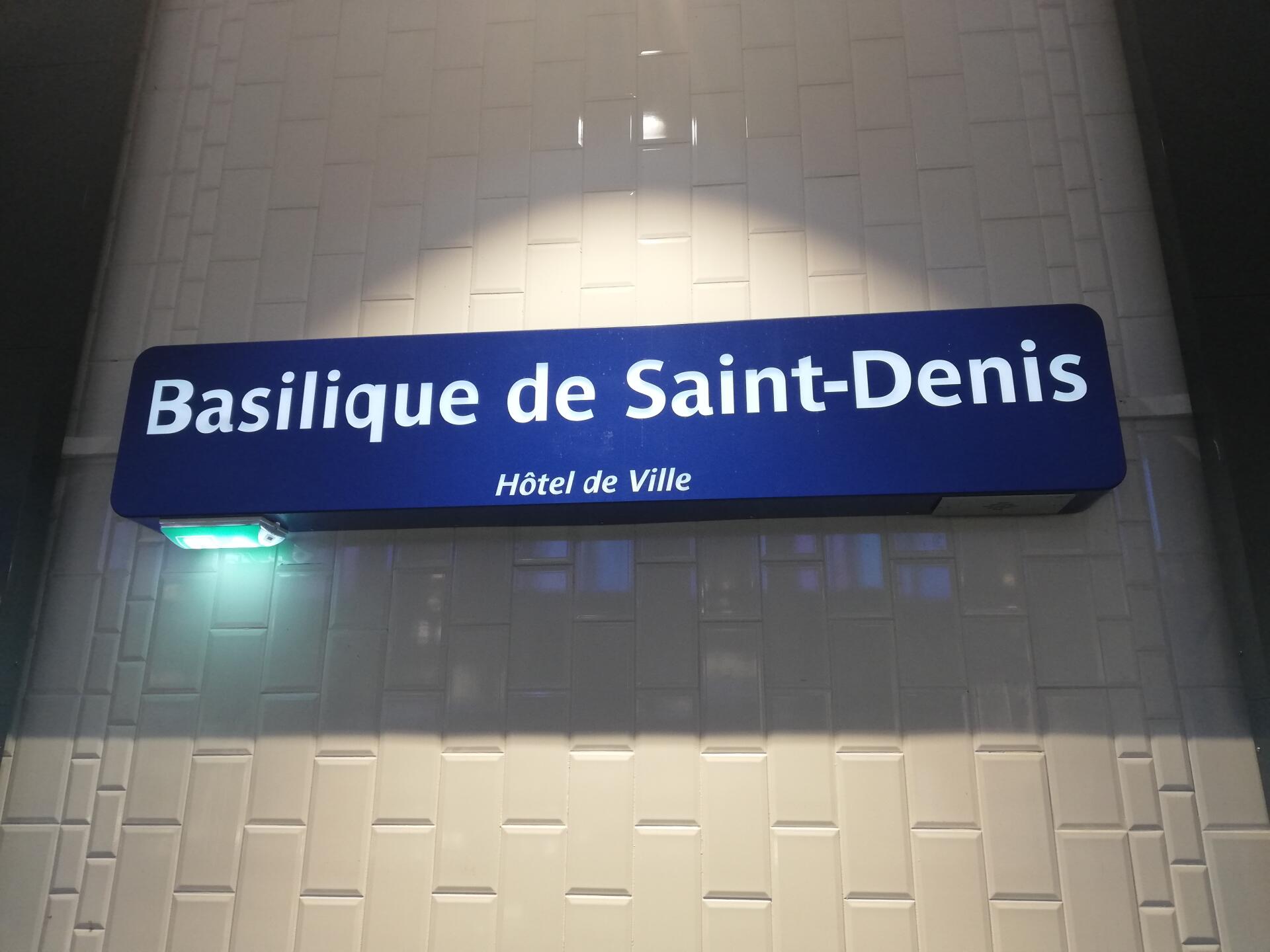 METRO SAINTDENIS BASILIQUE Salles de spectacles