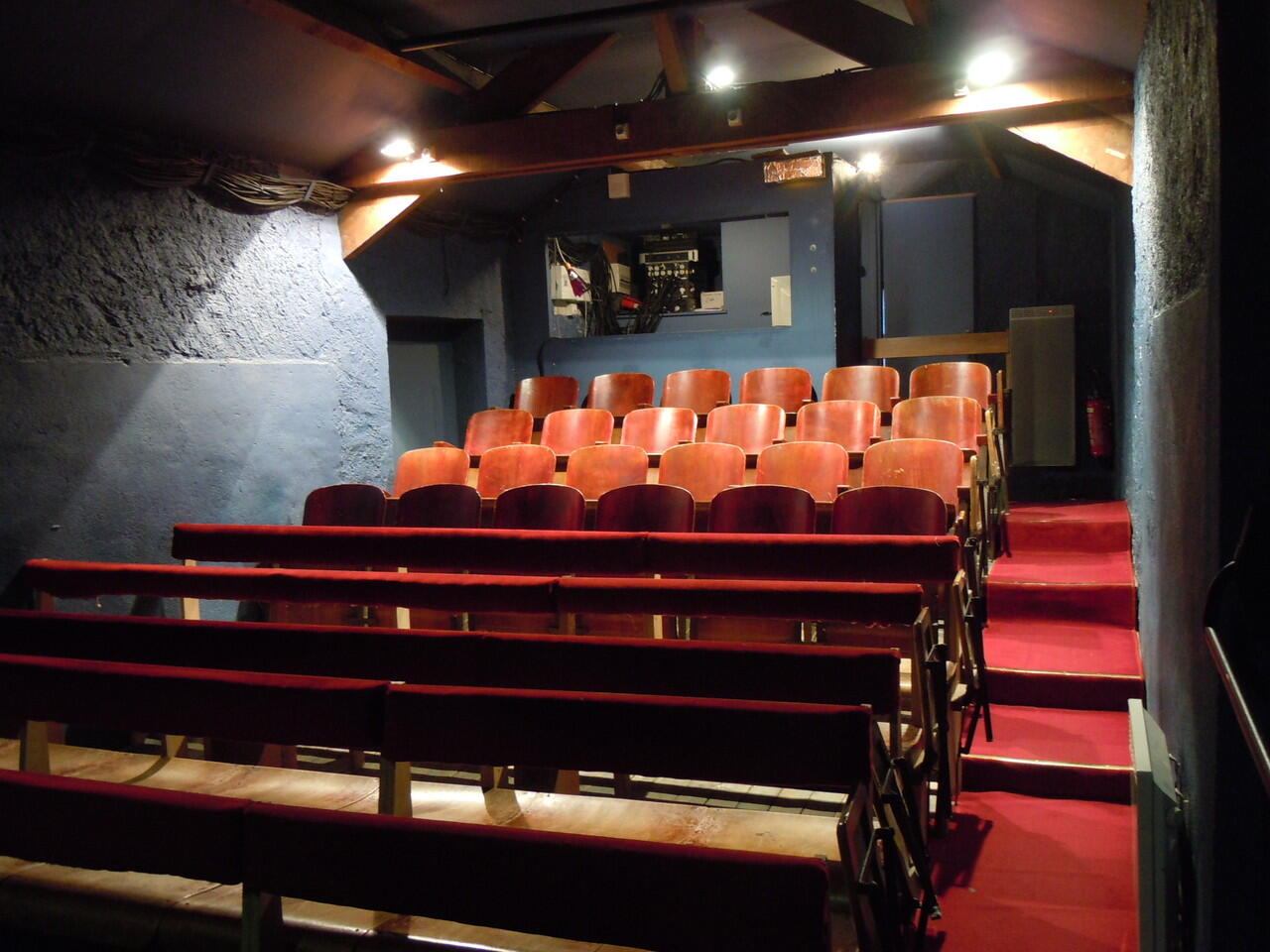 LE GRENIER TH TRE Salles De Spectacles